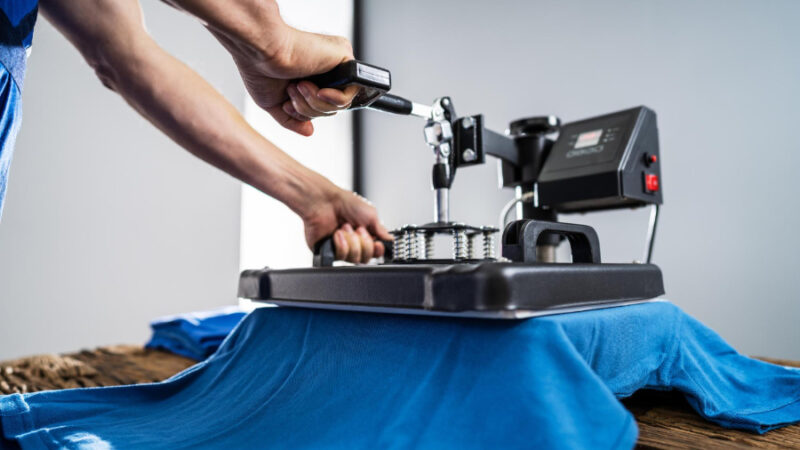 Vlastná tvorba na textil vyžaduje naozaj spoľahlivú techniku